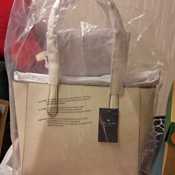 Authentic Kate Spade New York Medium Leather Tote - Picture 3 of 5